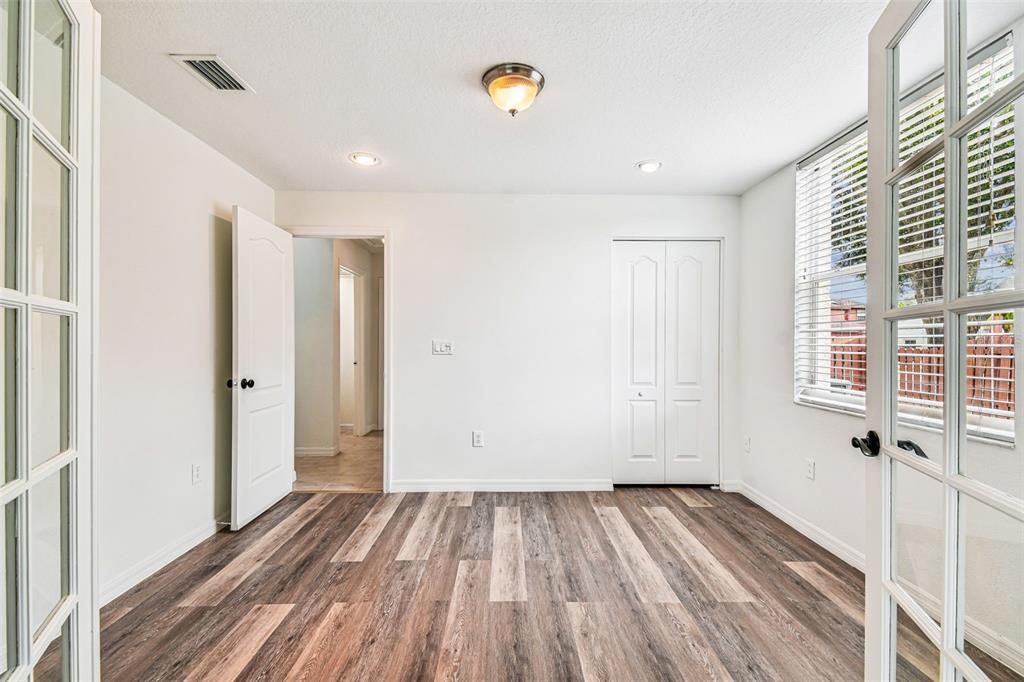 На продажу: $645,900 (5 спален, 2 ванн, 3220 Квадратных фут)