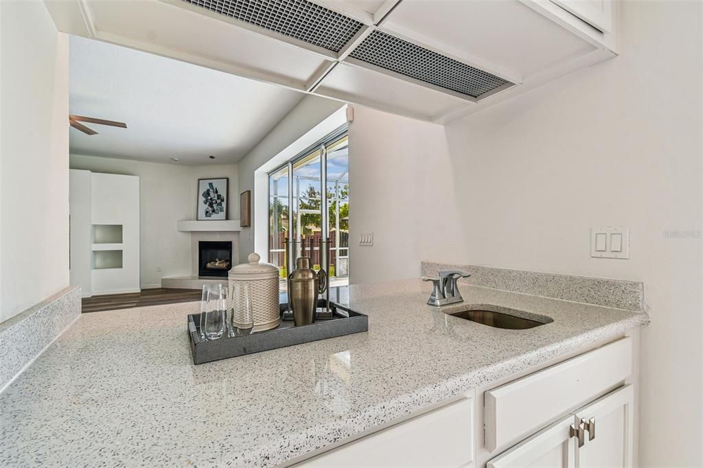 На продажу: $645,900 (5 спален, 2 ванн, 3220 Квадратных фут)