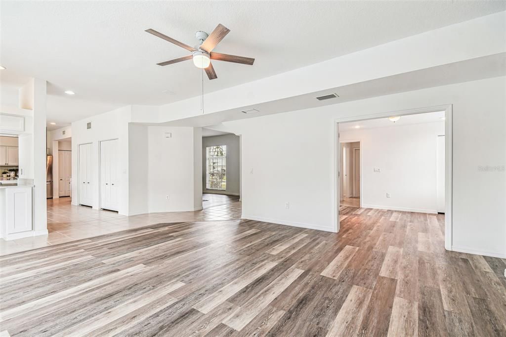 На продажу: $645,900 (5 спален, 2 ванн, 3220 Квадратных фут)