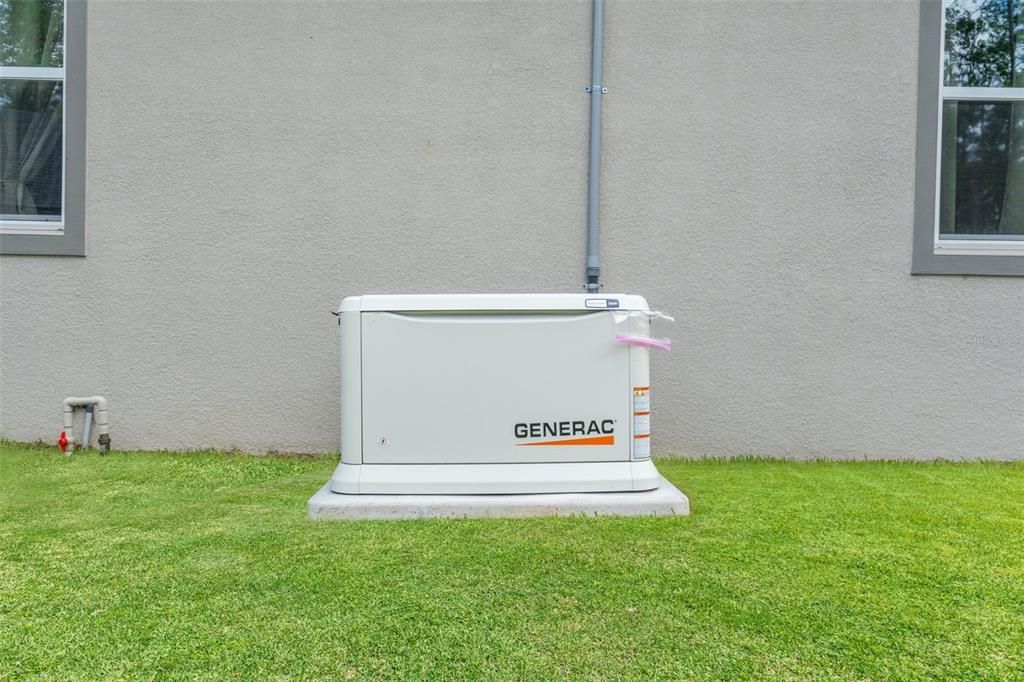 Под контрактом: $455,000 (3 спален, 3 ванн, 3029 Квадратных фут)