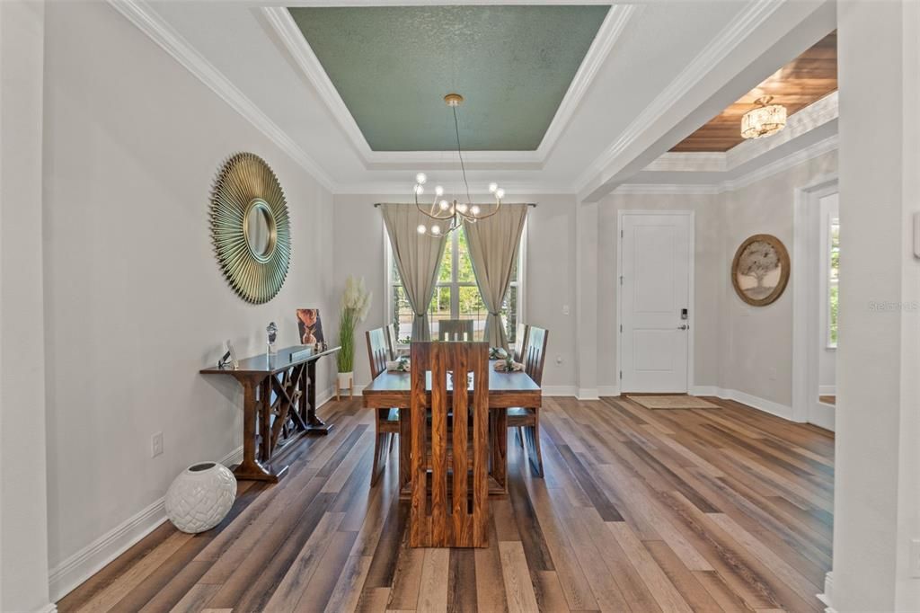 Под контрактом: $455,000 (3 спален, 3 ванн, 3029 Квадратных фут)