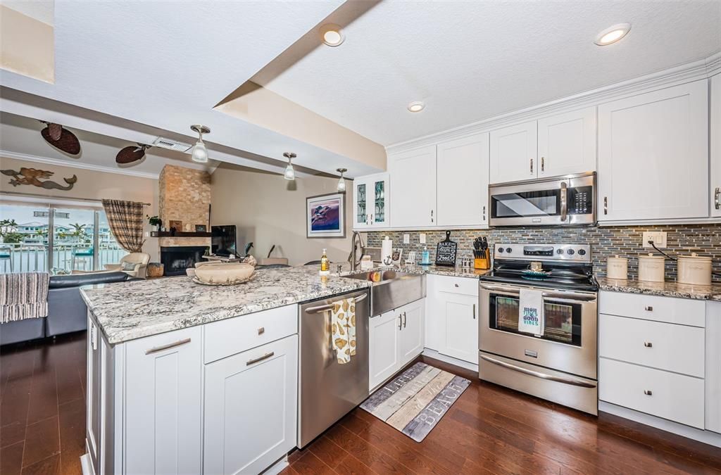 For Rent: $4,500 (3 beds, 3 baths, 1330 Square Feet)