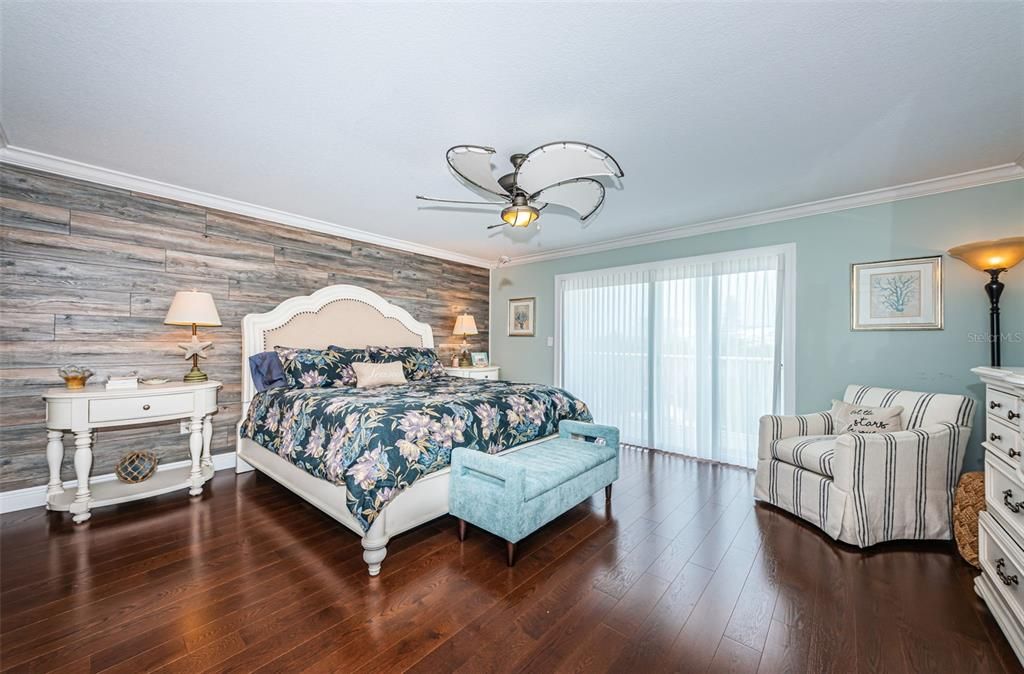 For Rent: $4,500 (3 beds, 3 baths, 1330 Square Feet)