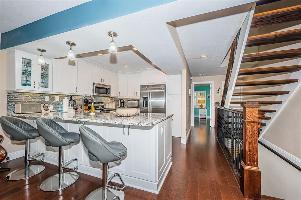 For Rent: $4,500 (3 beds, 3 baths, 1330 Square Feet)