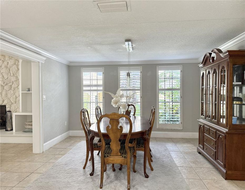 For Sale: $950,000 (3 beds, 3 baths, 3401 Square Feet)