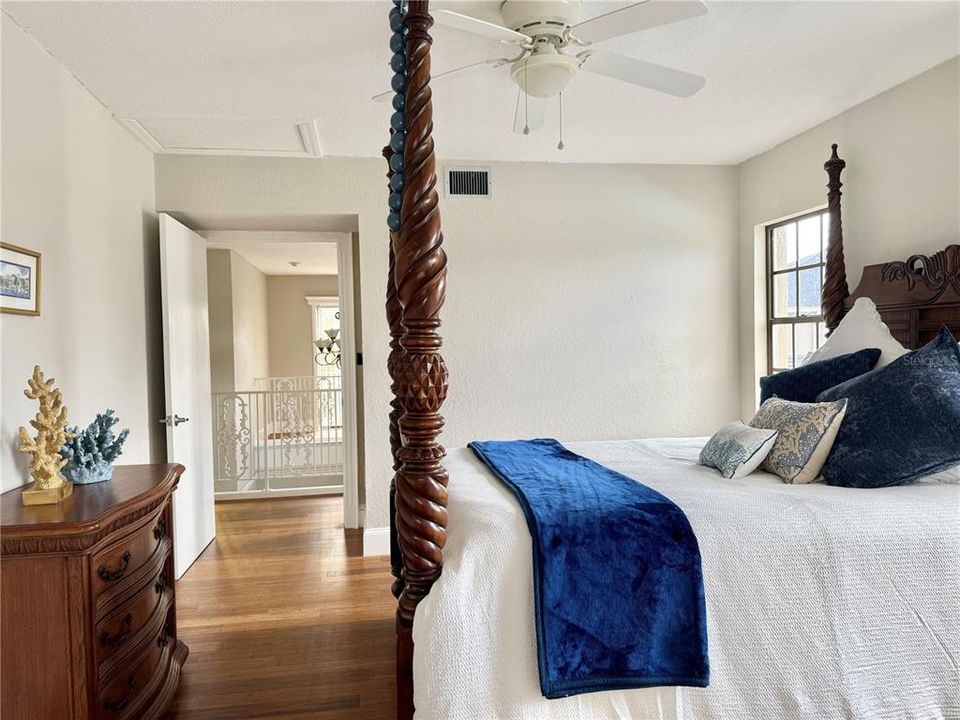 For Sale: $950,000 (3 beds, 3 baths, 3401 Square Feet)