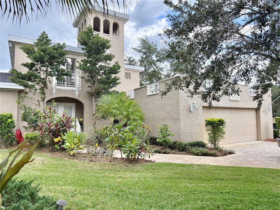 For Sale: $950,000 (3 beds, 3 baths, 3401 Square Feet)