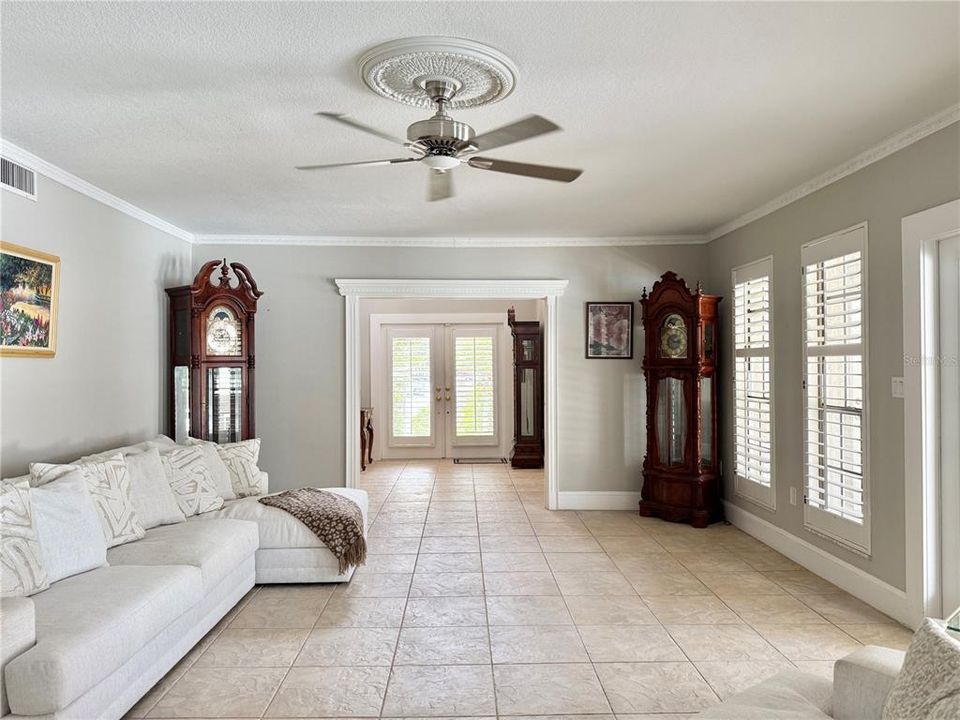 For Sale: $950,000 (3 beds, 3 baths, 3401 Square Feet)