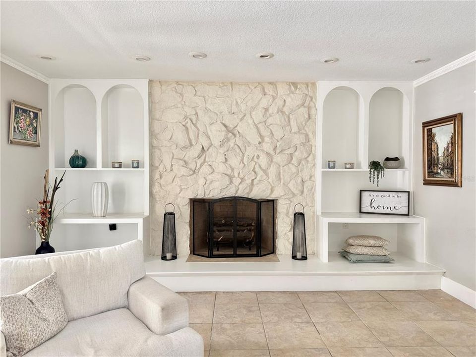 For Sale: $950,000 (3 beds, 3 baths, 3401 Square Feet)