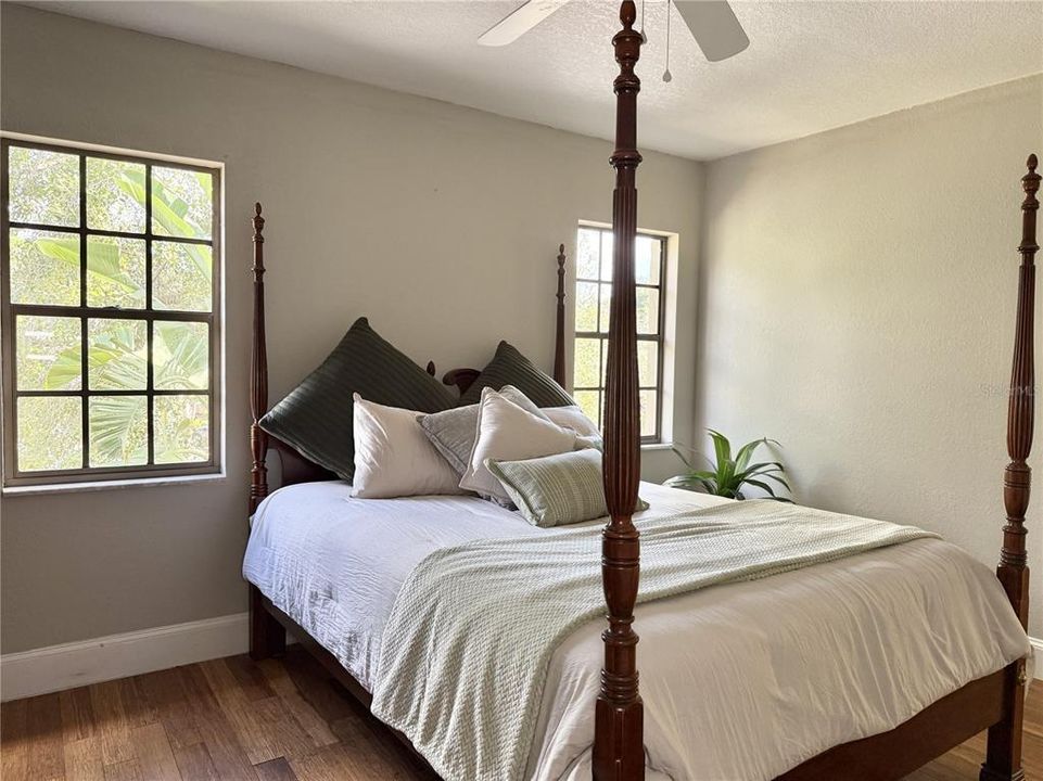 For Sale: $950,000 (3 beds, 3 baths, 3401 Square Feet)