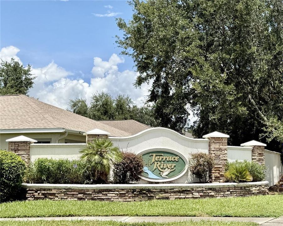 For Sale: $950,000 (3 beds, 3 baths, 3401 Square Feet)