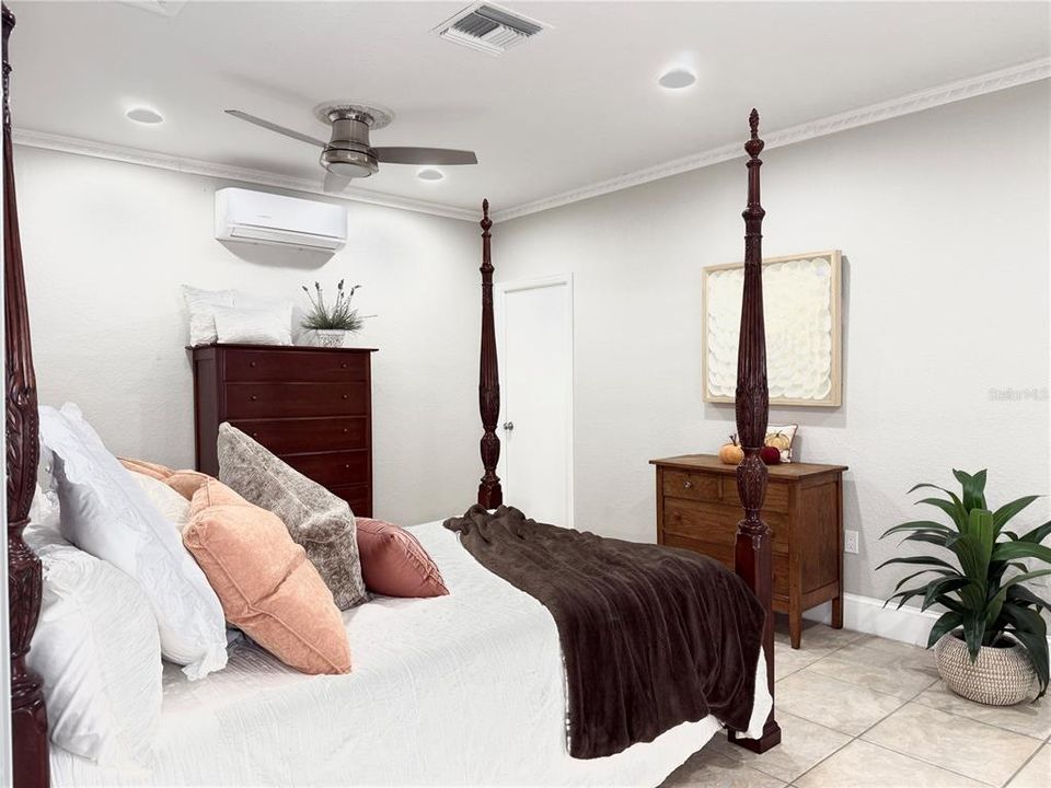 For Sale: $950,000 (3 beds, 3 baths, 3401 Square Feet)