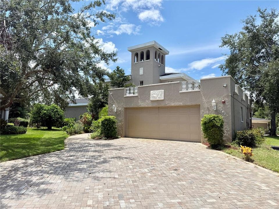 For Sale: $950,000 (3 beds, 3 baths, 3401 Square Feet)