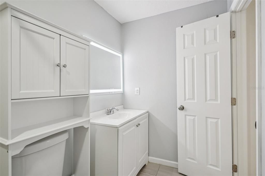 Под контрактом: $255,000 (2 спален, 2 ванн, 1080 Квадратных фут)