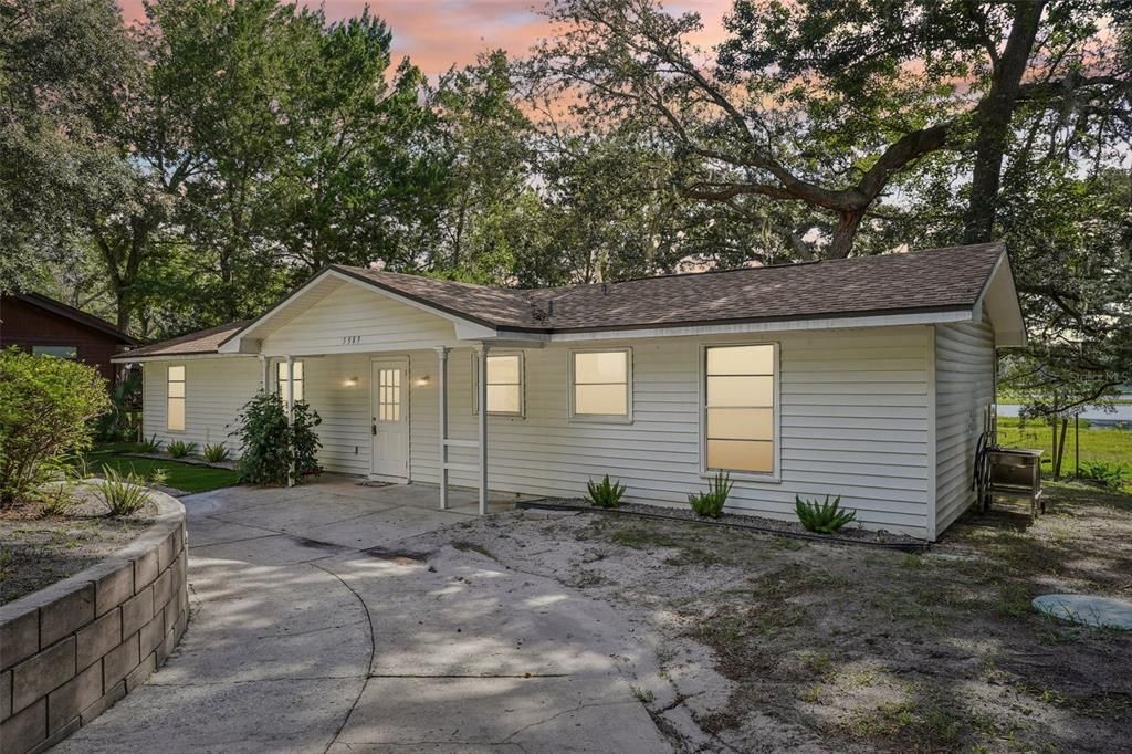 Под контрактом: $255,000 (2 спален, 2 ванн, 1080 Квадратных фут)