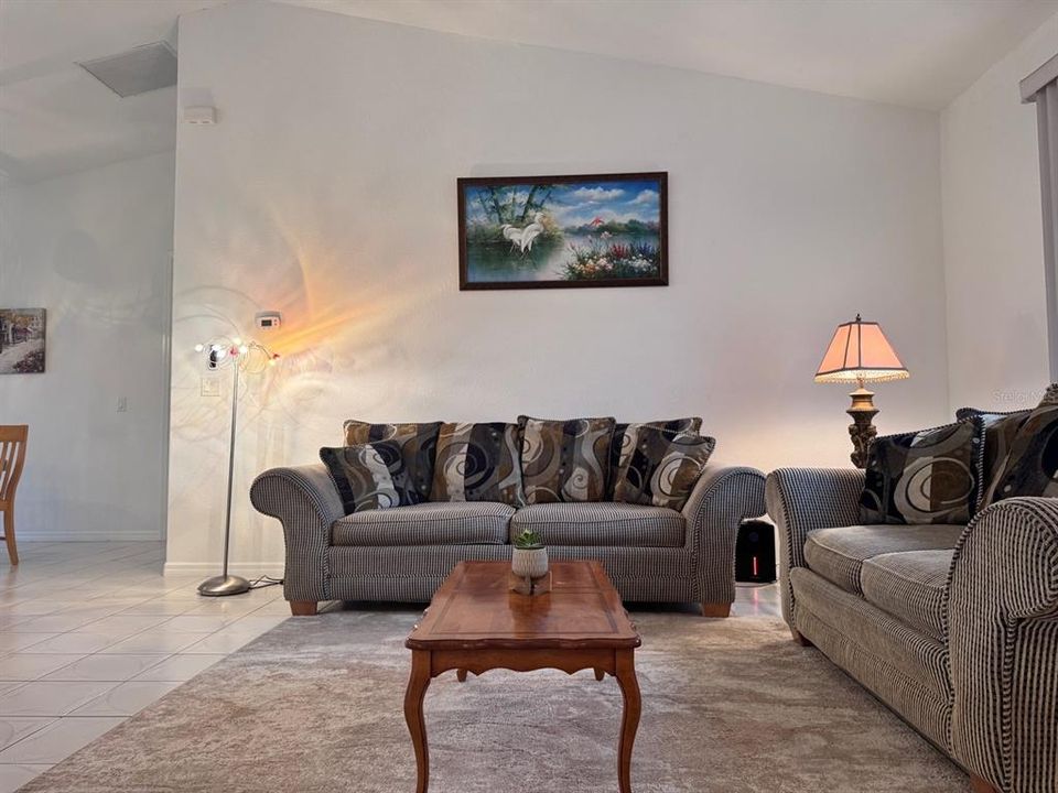 For Rent: $2,450 (3 beds, 2 baths, 1627 Square Feet)