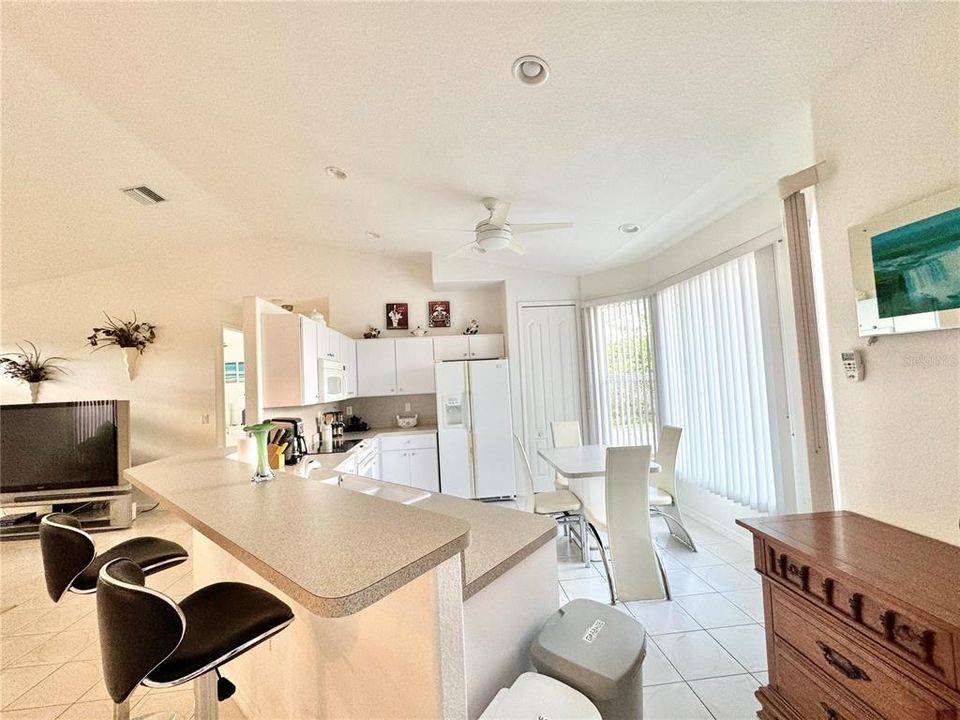 For Rent: $2,450 (3 beds, 2 baths, 1627 Square Feet)