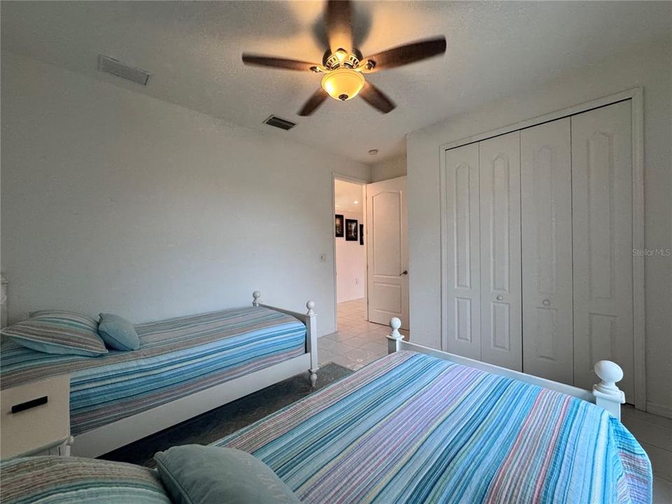 For Rent: $2,450 (3 beds, 2 baths, 1627 Square Feet)