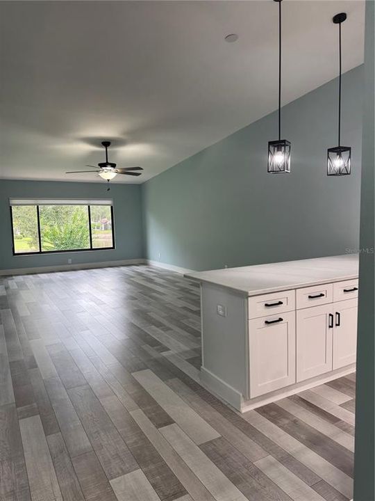 Active With Contract: $2,200 (2 beds, 2 baths, 1333 Square Feet)