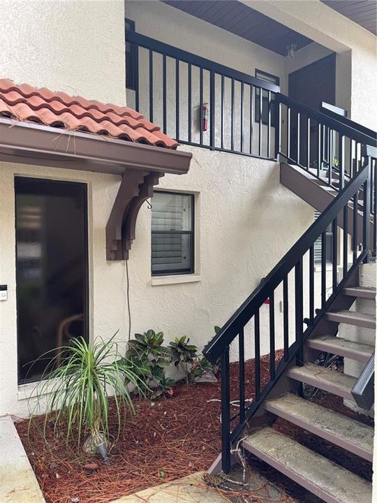 Active With Contract: $2,200 (2 beds, 2 baths, 1333 Square Feet)