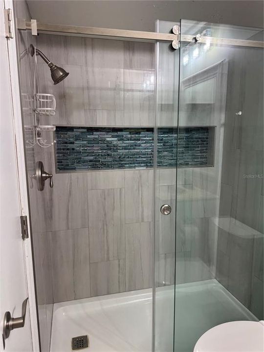 Active With Contract: $2,200 (2 beds, 2 baths, 1333 Square Feet)