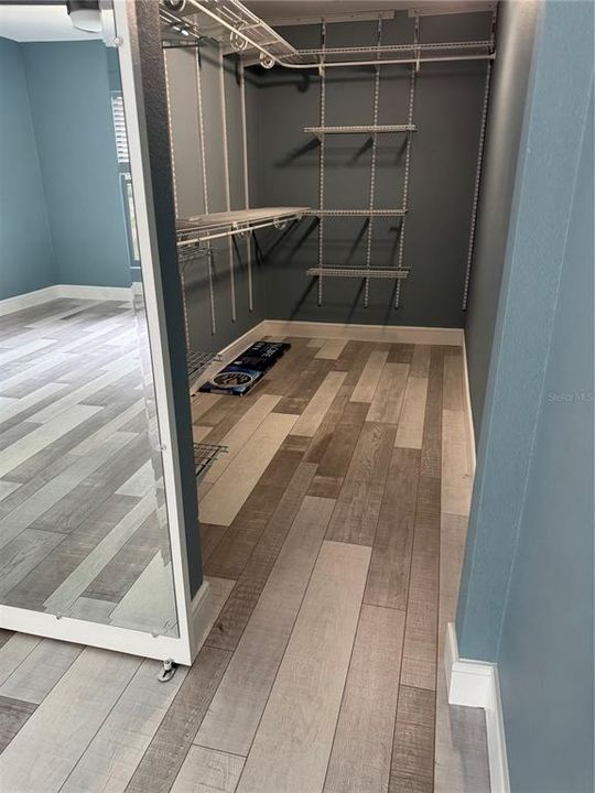 Active With Contract: $2,200 (2 beds, 2 baths, 1333 Square Feet)