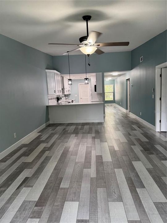 Active With Contract: $2,200 (2 beds, 2 baths, 1333 Square Feet)