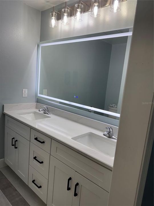 Active With Contract: $2,200 (2 beds, 2 baths, 1333 Square Feet)