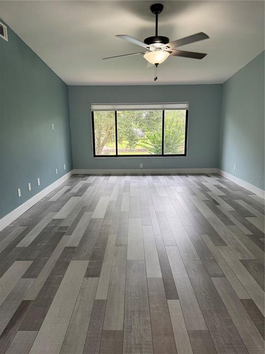 Active With Contract: $2,200 (2 beds, 2 baths, 1333 Square Feet)