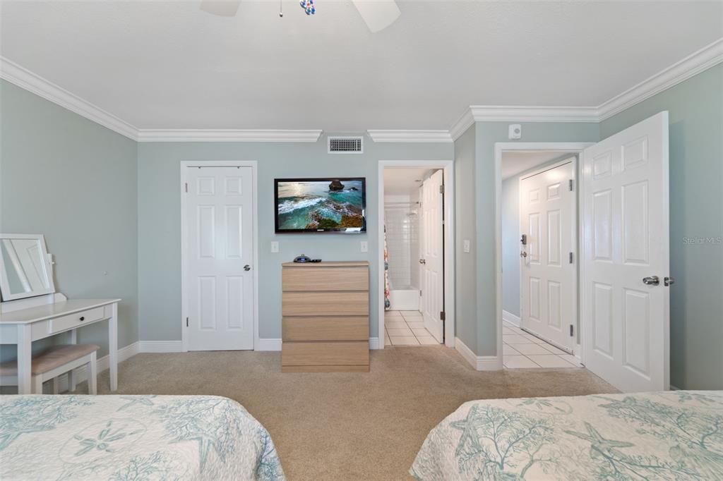 待售: $749,000 (1 贝兹, 0 浴室, 865 平方英尺)