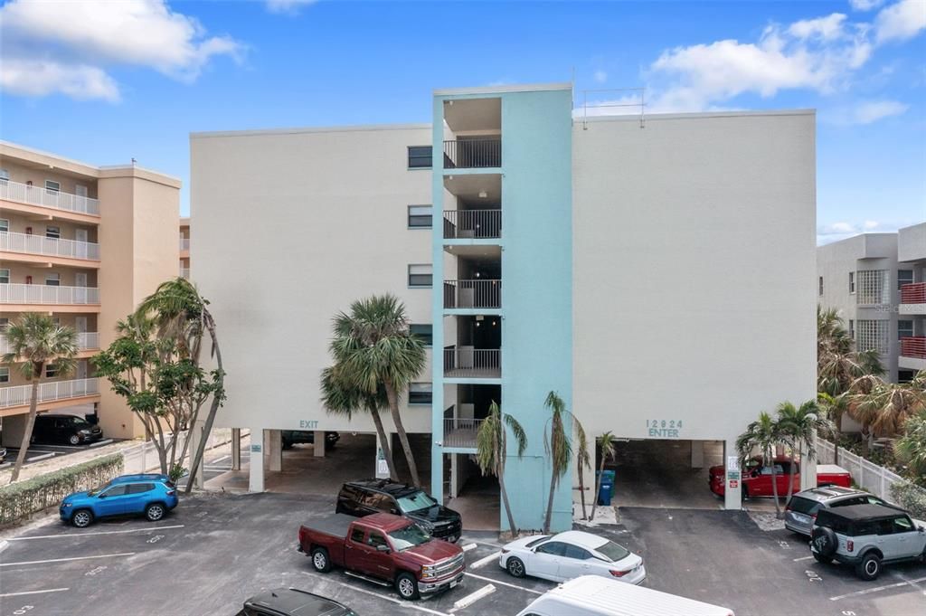 待售: $749,000 (1 贝兹, 0 浴室, 865 平方英尺)