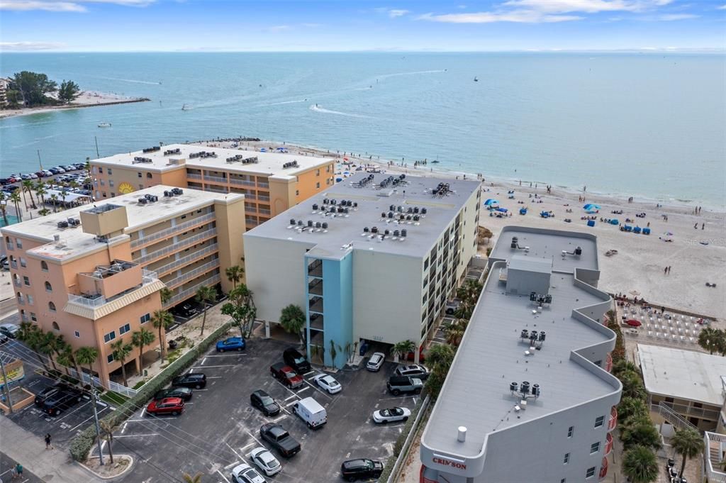 待售: $749,000 (1 贝兹, 0 浴室, 865 平方英尺)