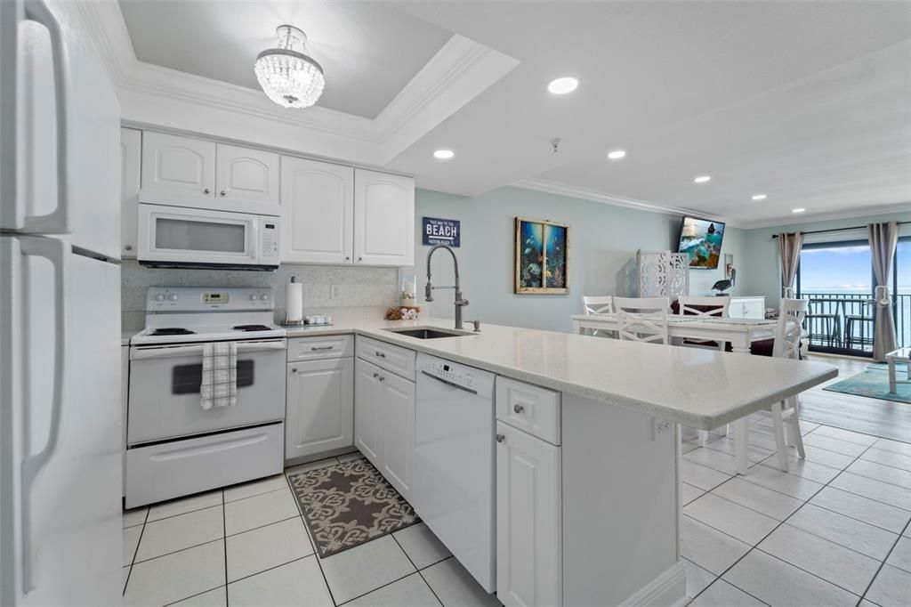 待售: $749,000 (1 贝兹, 0 浴室, 865 平方英尺)