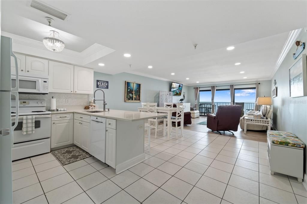 待售: $749,000 (1 贝兹, 0 浴室, 865 平方英尺)