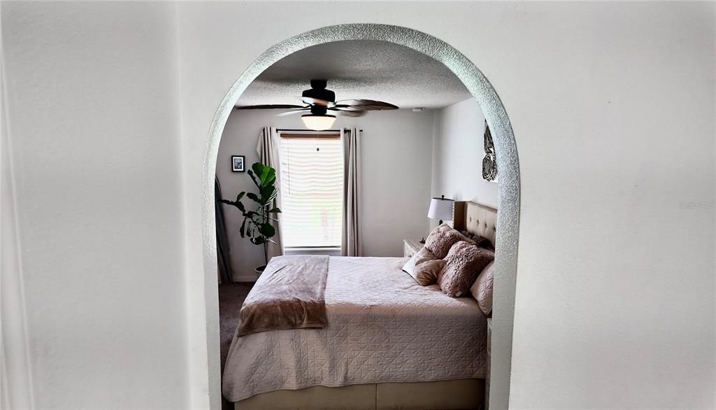 Active With Contract: $250,000 (3 beds, 2 baths, 1264 Square Feet)