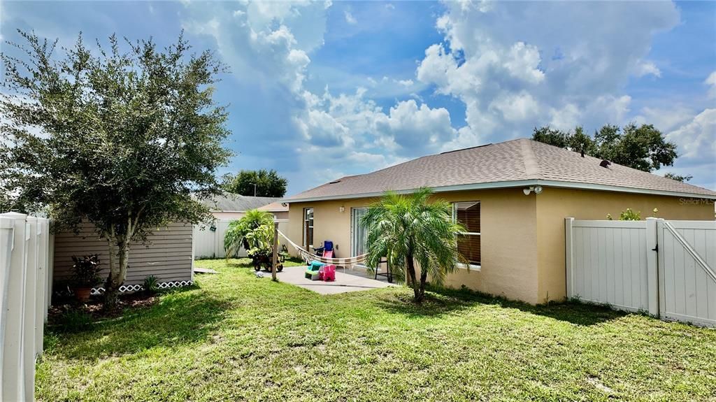 Active With Contract: $250,000 (3 beds, 2 baths, 1264 Square Feet)