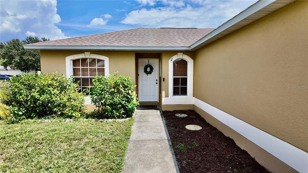 Active With Contract: $250,000 (3 beds, 2 baths, 1264 Square Feet)