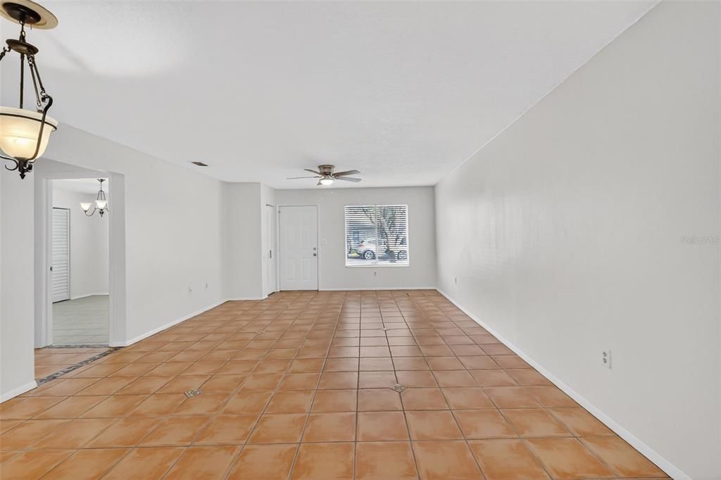 待售: $165,900 (3 贝兹, 2 浴室, 1140 平方英尺)