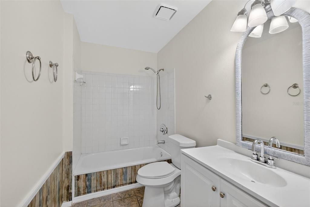 待售: $165,900 (3 贝兹, 2 浴室, 1140 平方英尺)