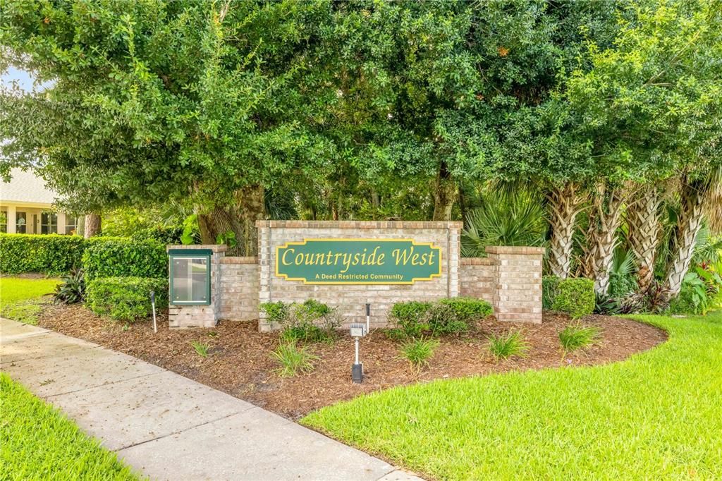 Под контрактом: $398,000 (3 спален, 2 ванн, 2053 Квадратных фут)