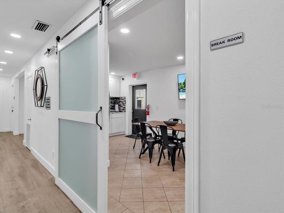 待售: $1,050,000 (0 贝兹, 0 浴室, 3452 平方英尺)