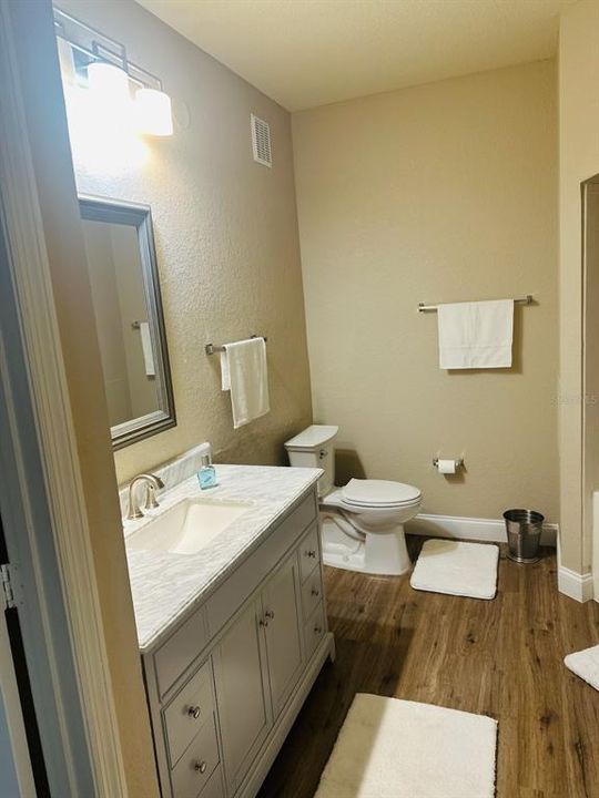 Active With Contract: $150,000 (1 beds, 1 baths, 837 Square Feet)