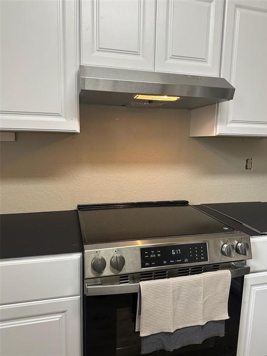 Active With Contract: $150,000 (1 beds, 1 baths, 837 Square Feet)
