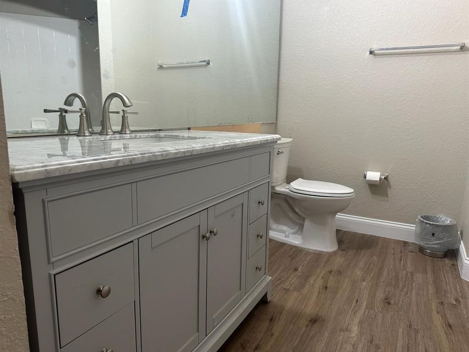 Active With Contract: $150,000 (1 beds, 1 baths, 837 Square Feet)