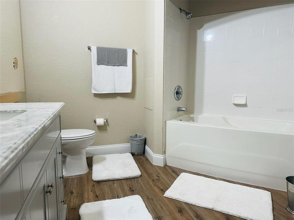 Active With Contract: $150,000 (1 beds, 1 baths, 837 Square Feet)