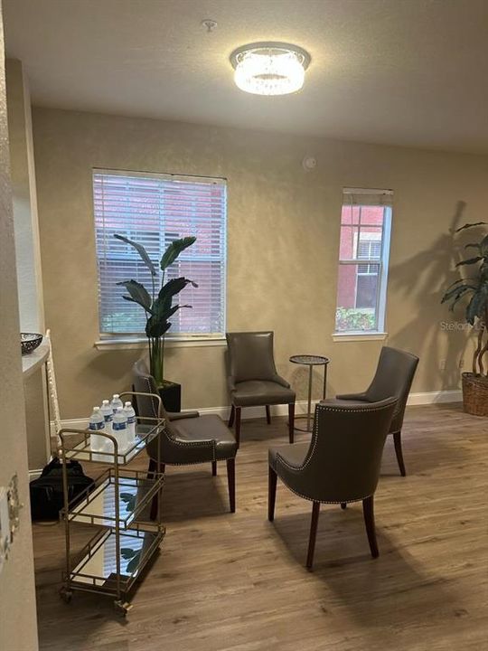 Active With Contract: $150,000 (1 beds, 1 baths, 837 Square Feet)