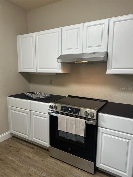 Active With Contract: $150,000 (1 beds, 1 baths, 837 Square Feet)