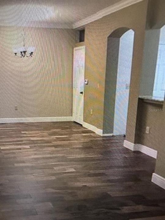 Active With Contract: $150,000 (1 beds, 1 baths, 837 Square Feet)