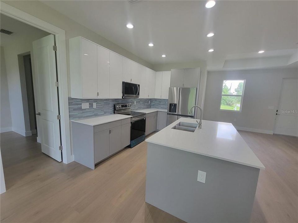 En Venta: $360,000 (3 camas, 2 baños, 1496 Pies cuadrados)