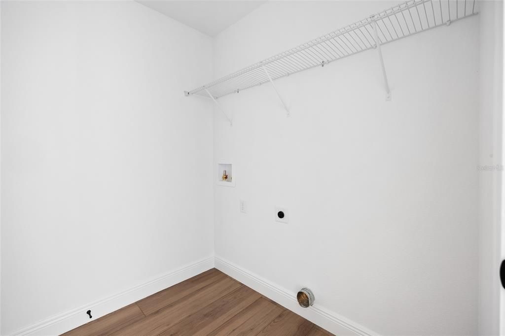 For Sale: $210,000 (3 beds, 2 baths, 1157 Square Feet)